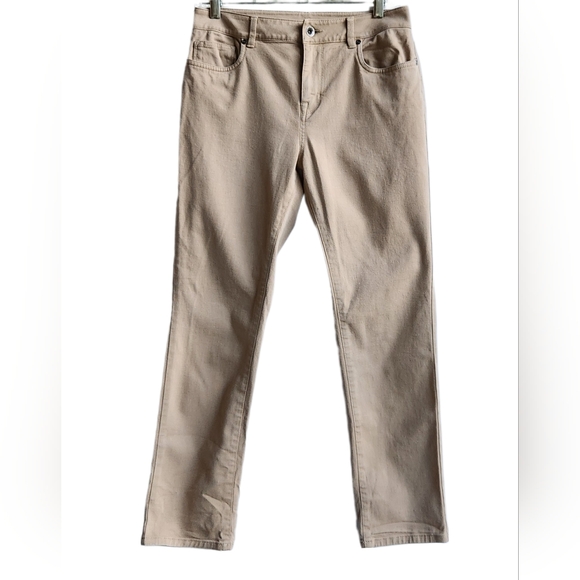 LL Bean Classic Fit Women's Tan Pants Size 8 Petite Item ID # 500883 - Picture 2 of 11